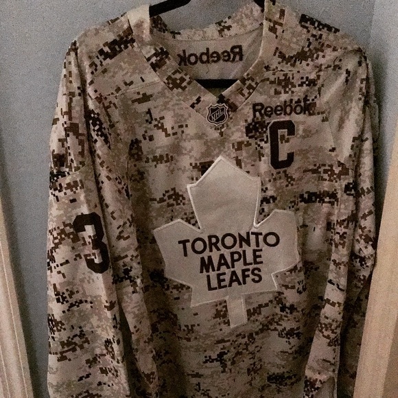 leafs camo jersey